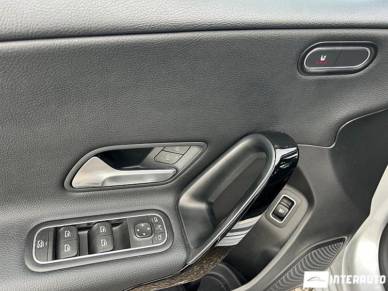 Mercedes A 180 11 mercedes a 180 2019