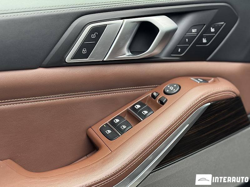 BMW X5 4.0i 7 bmw x5 4.0i 2018