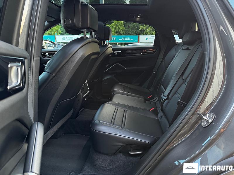 Porsche Cayenne E-Hybrid Coupe 6 porsche cayenne e-hybrid coupe 2020