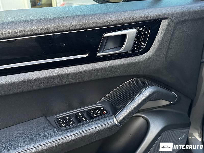 Porsche Cayenne E-Hybrid Coupe 25 porsche cayenne e-hybrid coupe 2020