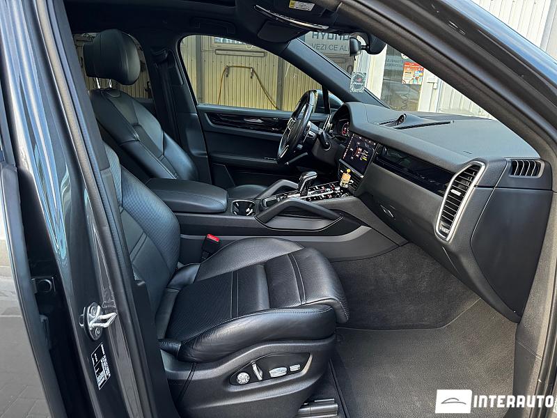 Porsche Cayenne E-Hybrid Coupe 14 porsche cayenne e-hybrid coupe 2020