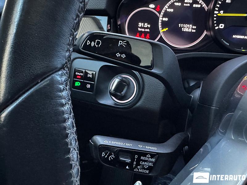 Porsche Cayenne E-Hybrid Coupe 22 porsche cayenne e-hybrid coupe 2020