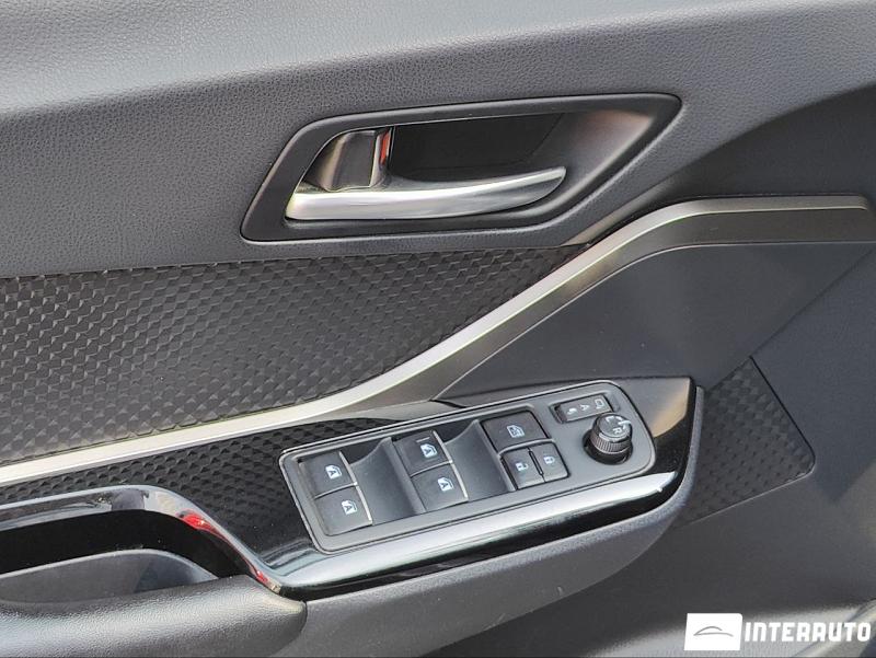 Toyota C-HR 16 toyota c-hr 2018