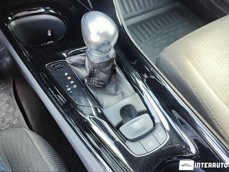 Toyota C-HR 13 toyota c-hr 2018