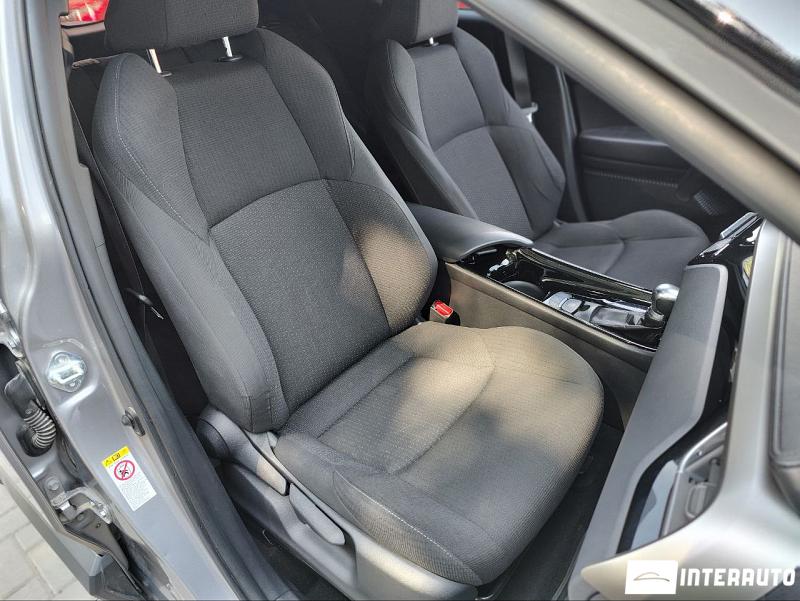 Toyota C-HR 8 toyota c-hr 2018