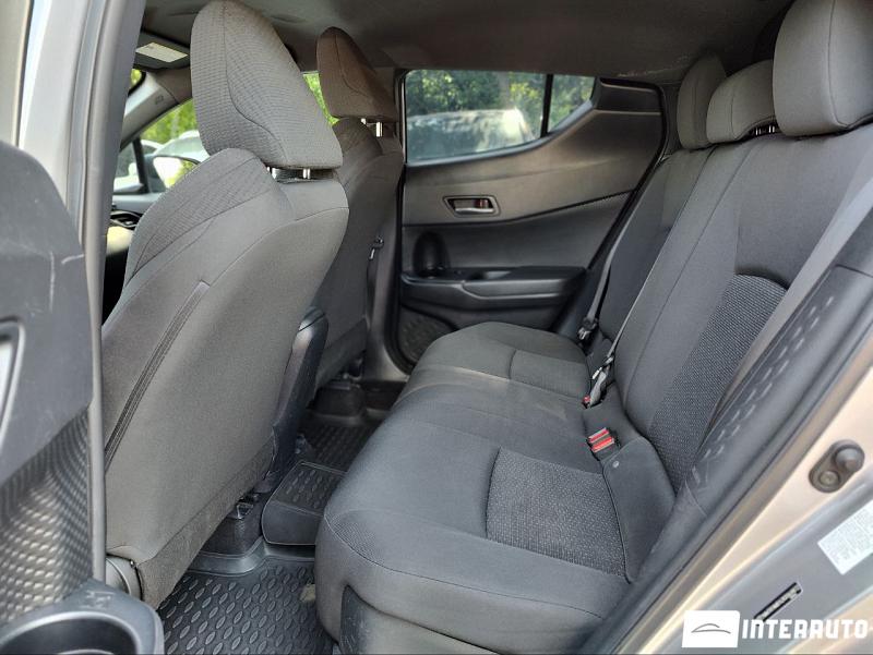 Toyota C-HR 9 toyota c-hr 2018