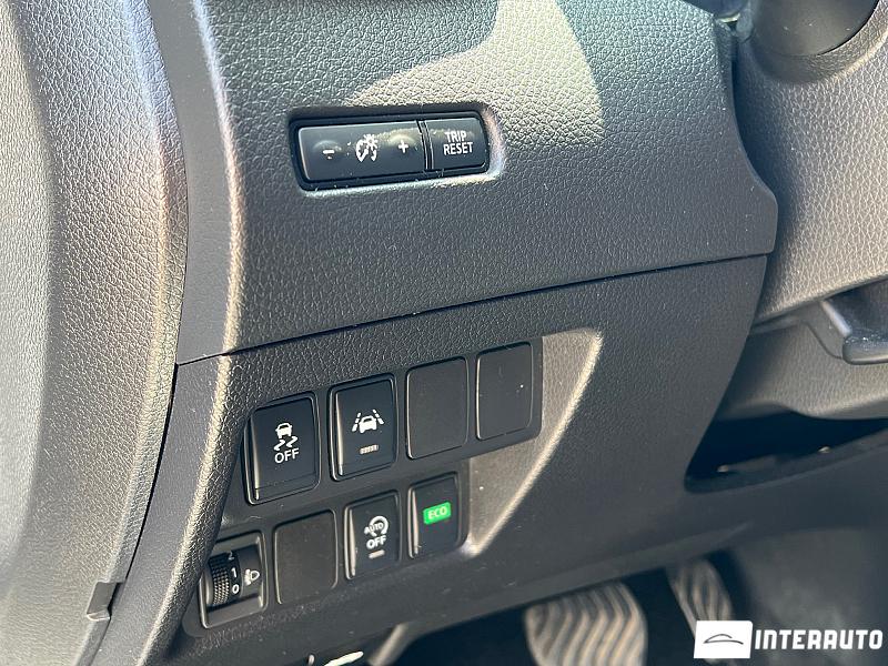 Nissan X-Trail 7 nissan x-trail 2017