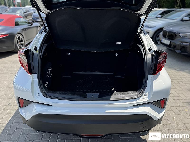 Toyota C-HR 5 toyota c-hr 2020