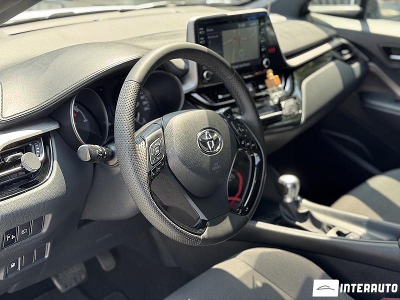 Toyota C-HR 9 toyota c-hr 2020