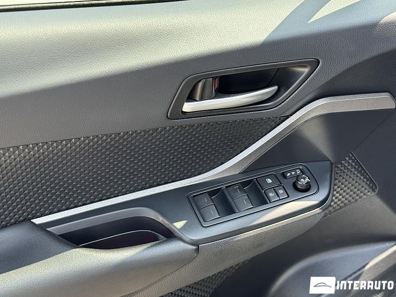 Toyota C-HR 7 toyota c-hr 2020