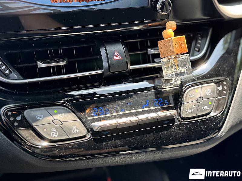 Toyota C-HR 13 toyota c-hr 2020