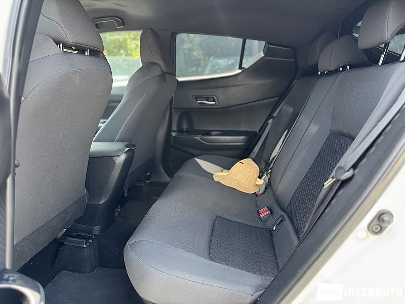 Toyota C-HR 16 toyota c-hr 2020