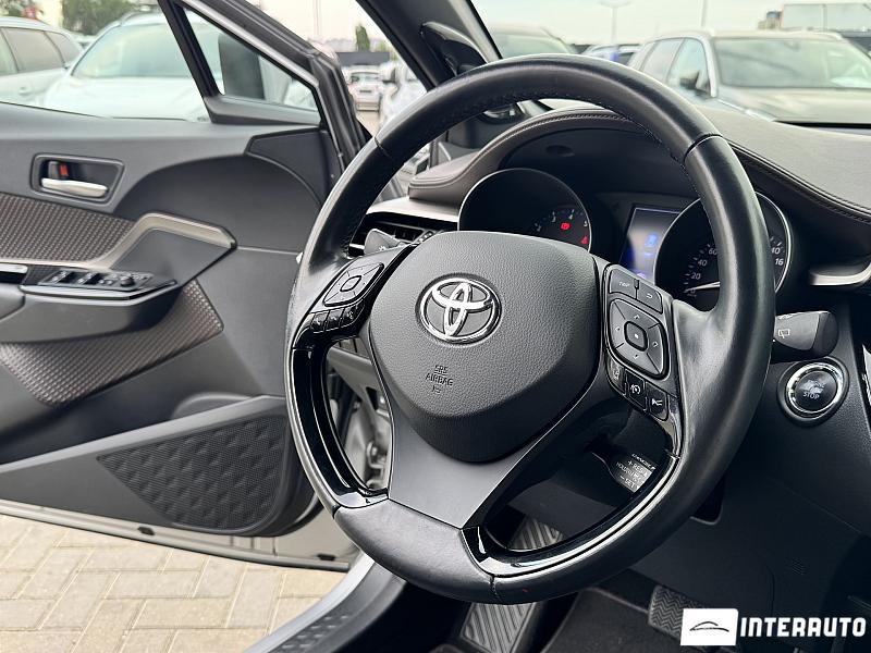 Toyota C-HR 7 toyota c-hr 2019