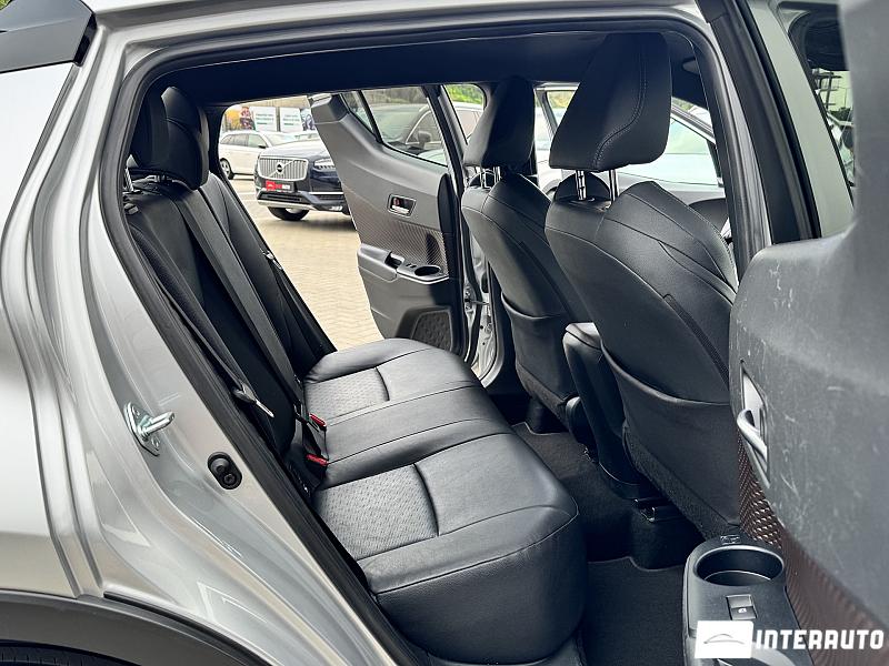 Toyota C-HR 14 toyota c-hr 2019