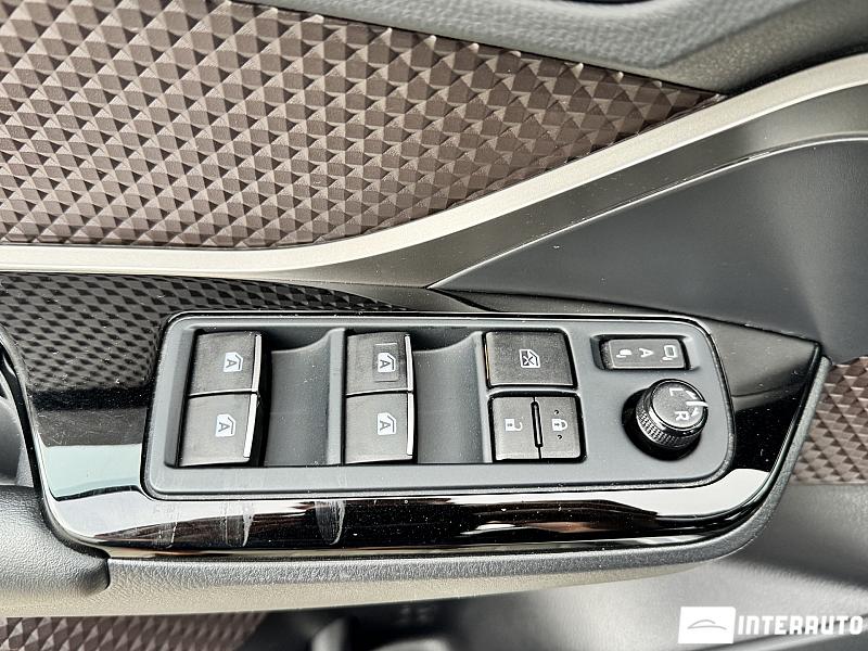 Toyota C-HR 18 toyota c-hr 2019