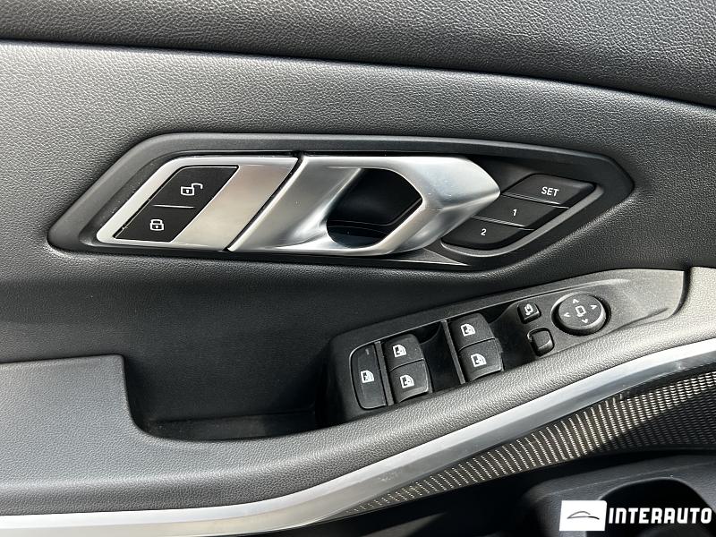 BMW 330 15 bmw 330 2019