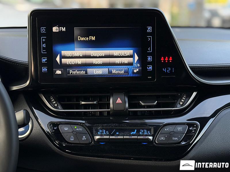 Toyota C-HR 13 toyota c-hr 2017