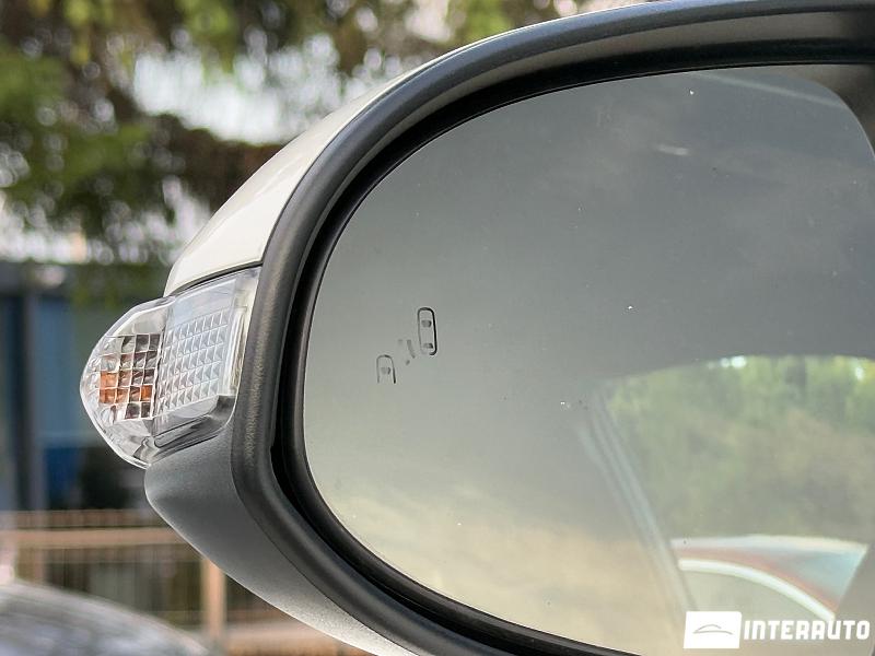 Toyota C-HR 6 toyota c-hr 2017