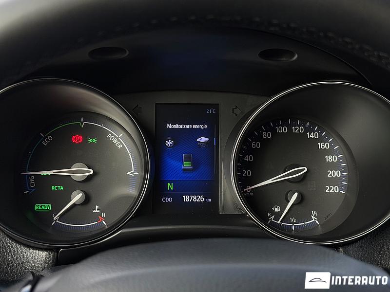 Toyota C-HR 12 toyota c-hr 2017