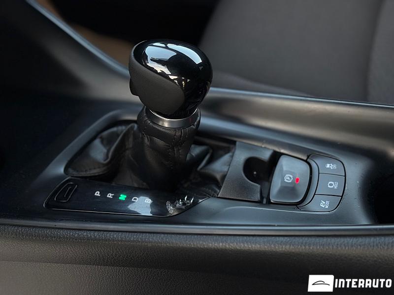 Toyota C-HR 15 toyota c-hr 2017