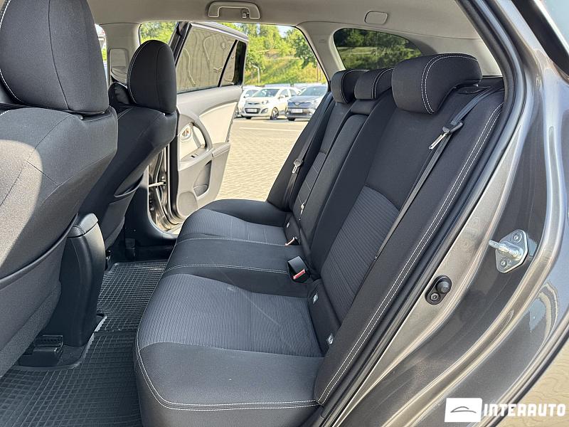 Toyota Avensis 16 toyota avensis 2016