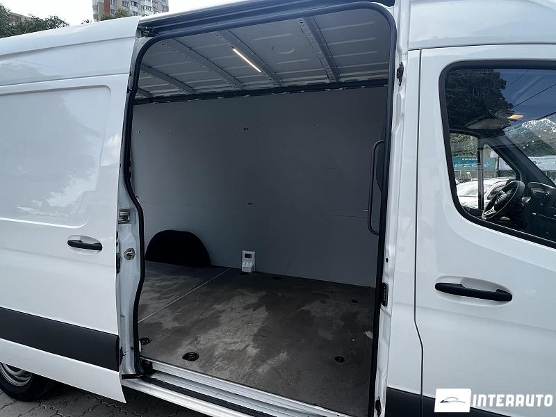 Mercedes Sprinter 12 mercedes sprinter 2020