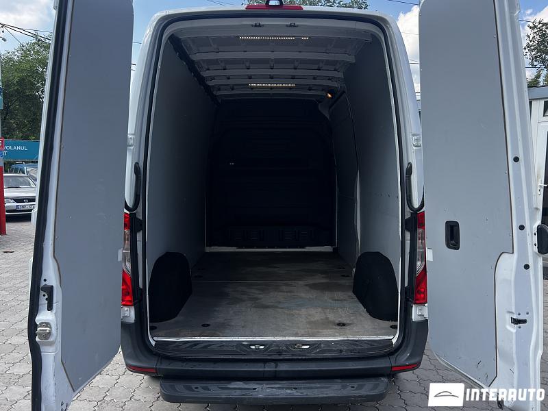 Mercedes Sprinter 11 mercedes sprinter 2020