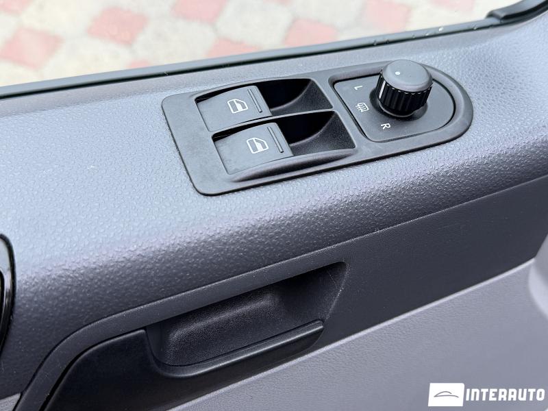 Volkswagen Transporter 7 volkswagen transporter 2012