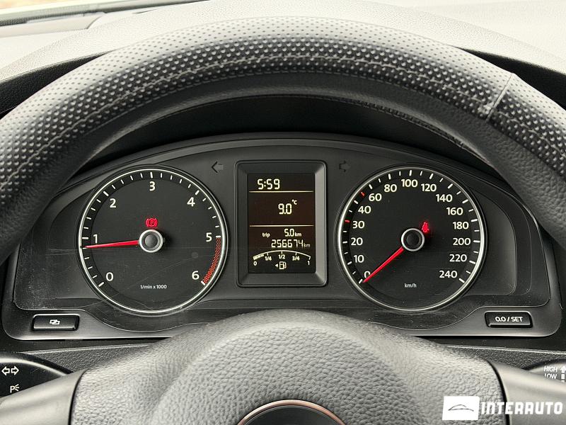 Volkswagen Transporter 9 volkswagen transporter 2012