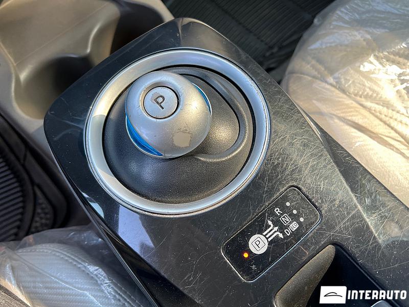 Nissan Leaf 14 nissan leaf 2011