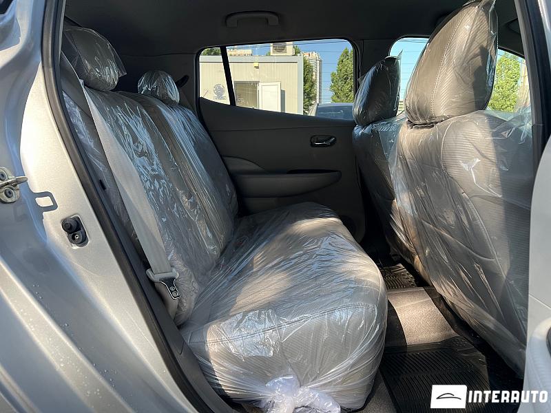 Nissan Leaf 16 nissan leaf 2011