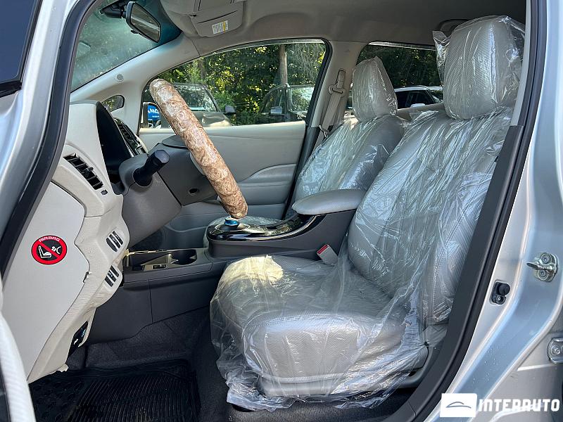 Nissan Leaf 7 nissan leaf 2011