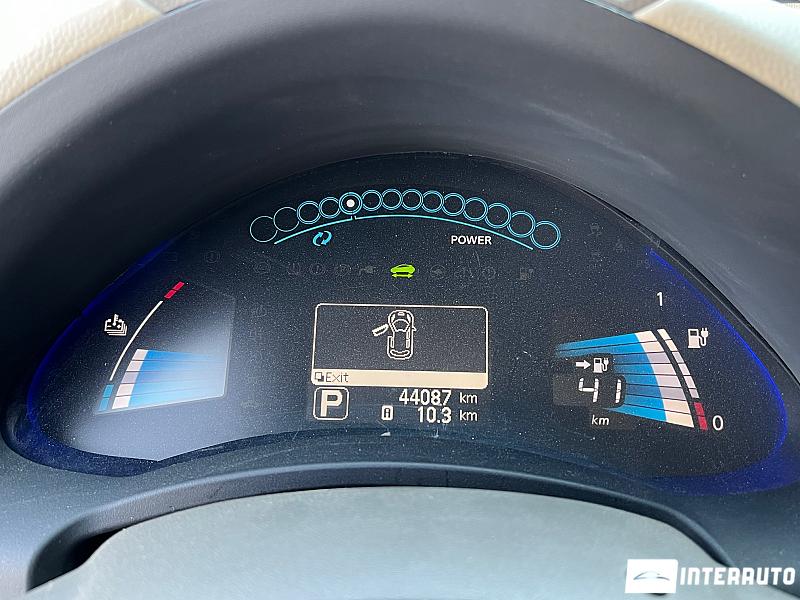 Nissan Leaf 10 nissan leaf 2011