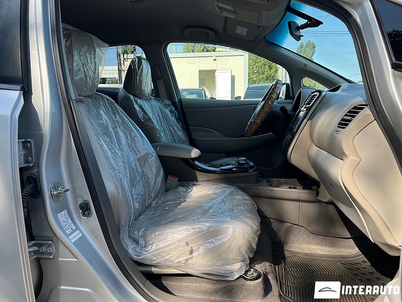 Nissan Leaf 15 nissan leaf 2011