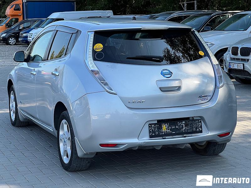 Nissan Leaf 4 nissan leaf 2011