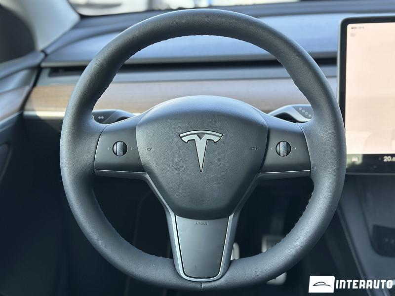 Tesla Model Y 9 tesla model y 2024