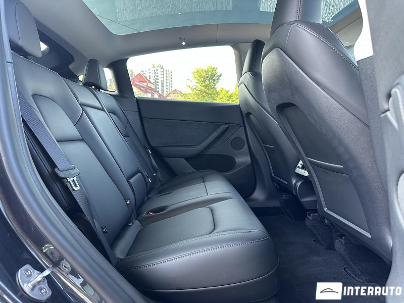 Tesla Model Y 14 tesla model y 2024