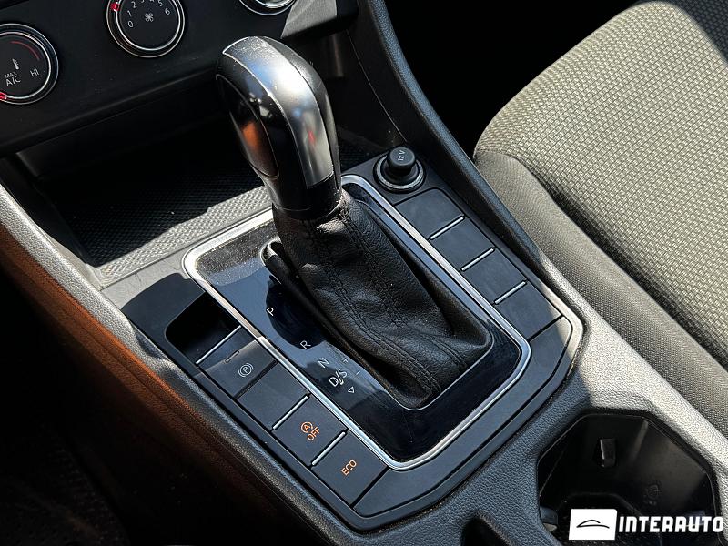 Volkswagen Jetta 9 volkswagen jetta 2018