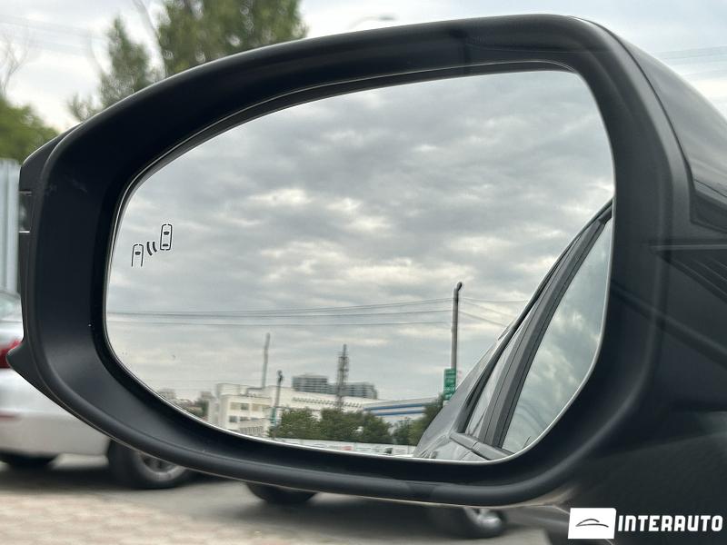 Toyota C-HR 6 toyota c-hr 2024