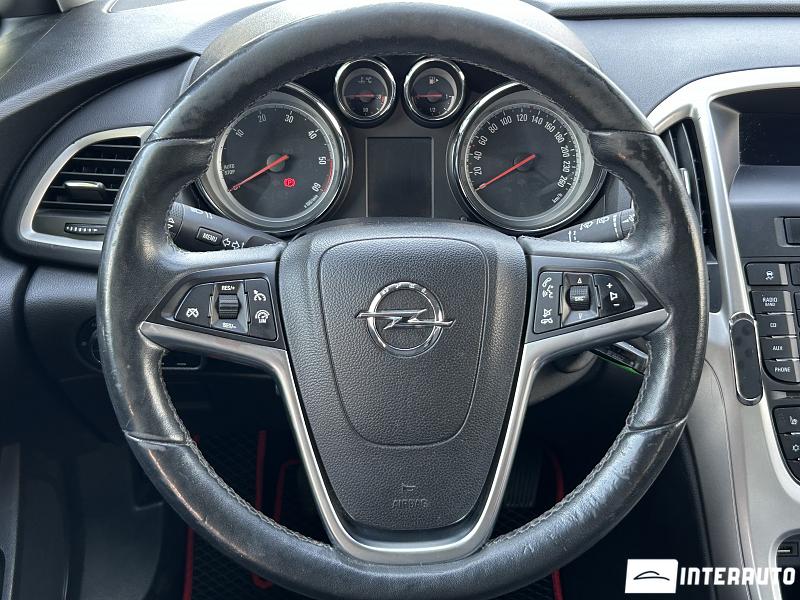 Opel Astra 10 opel astra 2013