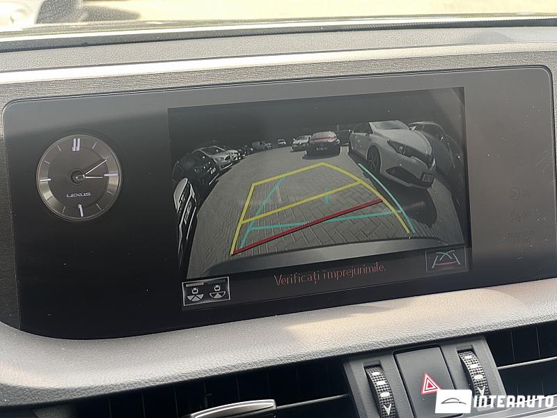 Lexus ES 300h 11 lexus es 300h 2019