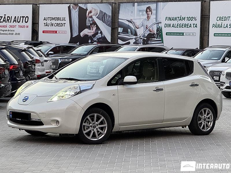 Nissan Leaf 2 nissan leaf 2011