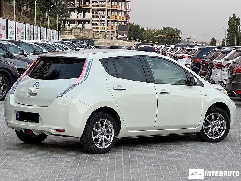 Nissan Leaf 3 nissan leaf 2011