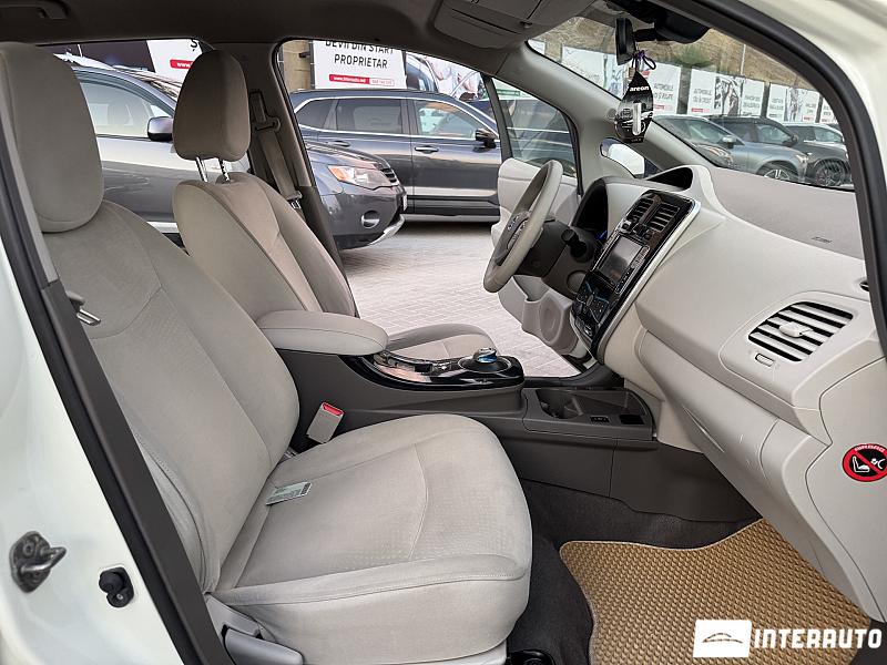 Nissan Leaf 15 nissan leaf 2011