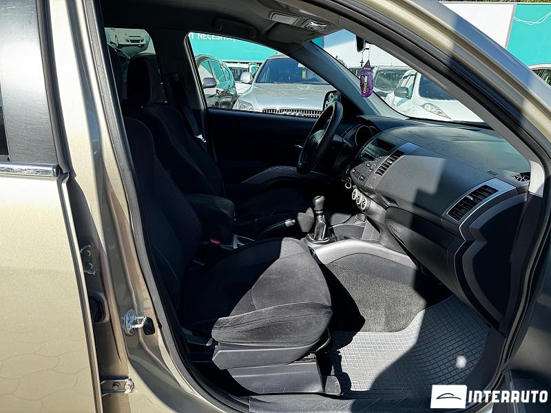 Mitsubishi Outlander XL 6 mitsubishi outlander xl 2008