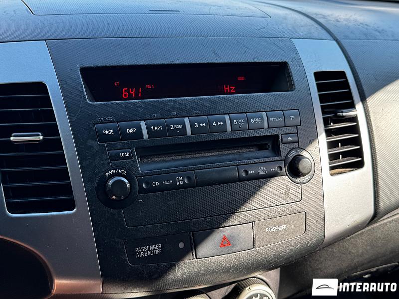 Mitsubishi Outlander XL 12 mitsubishi outlander xl 2008