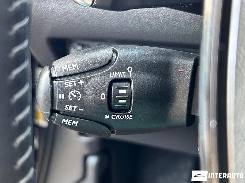 Peugeot 2008 9 peugeot 2008 2021