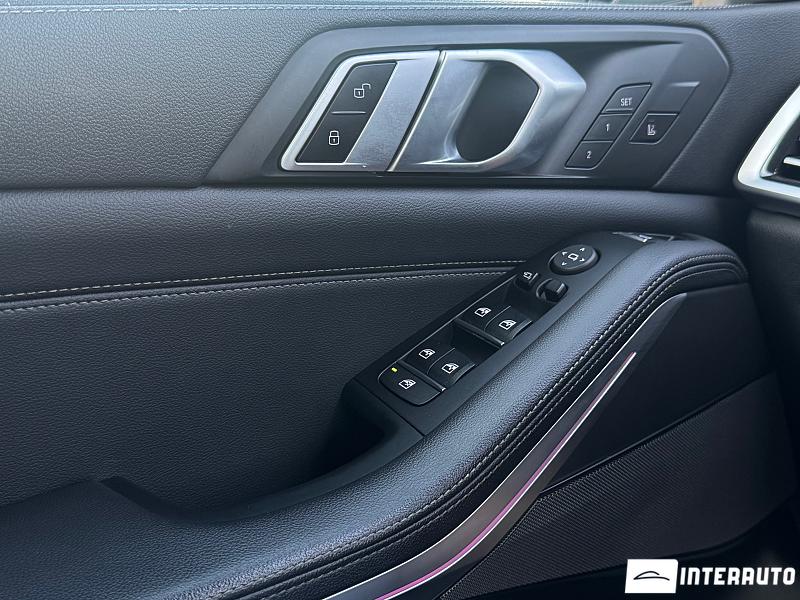 BMW X5 4.0i 17 bmw x5 4.0i 2019