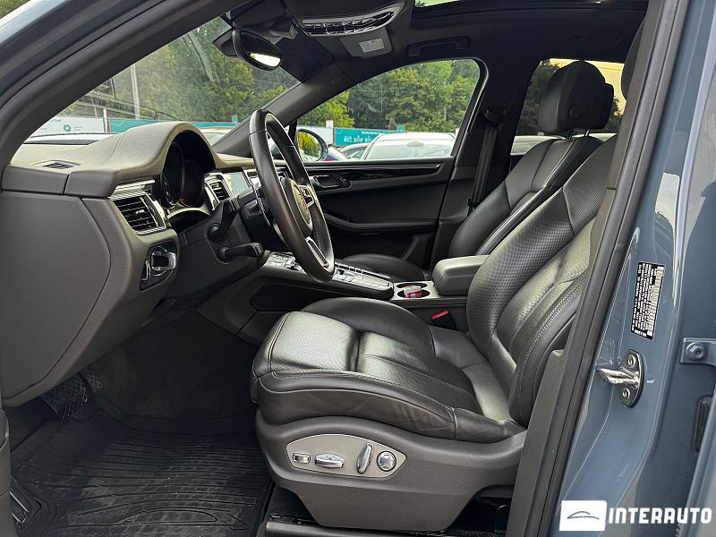 Porsche Macan 5 porsche macan 2018