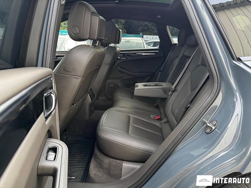 Porsche Macan 7 porsche macan 2018